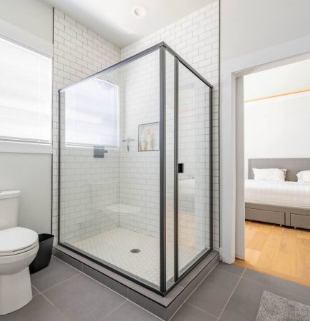 Full Bathroom No.2